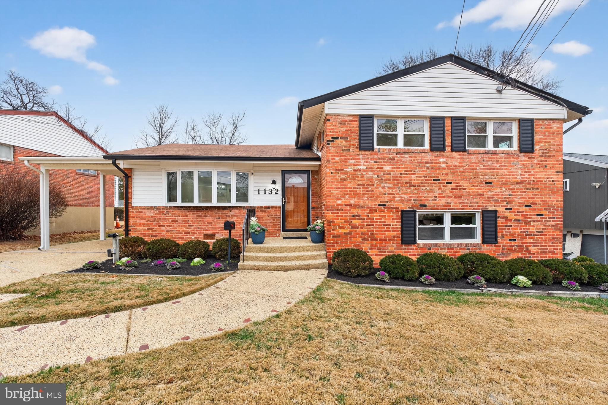 1132 LOXFORD TERRACE