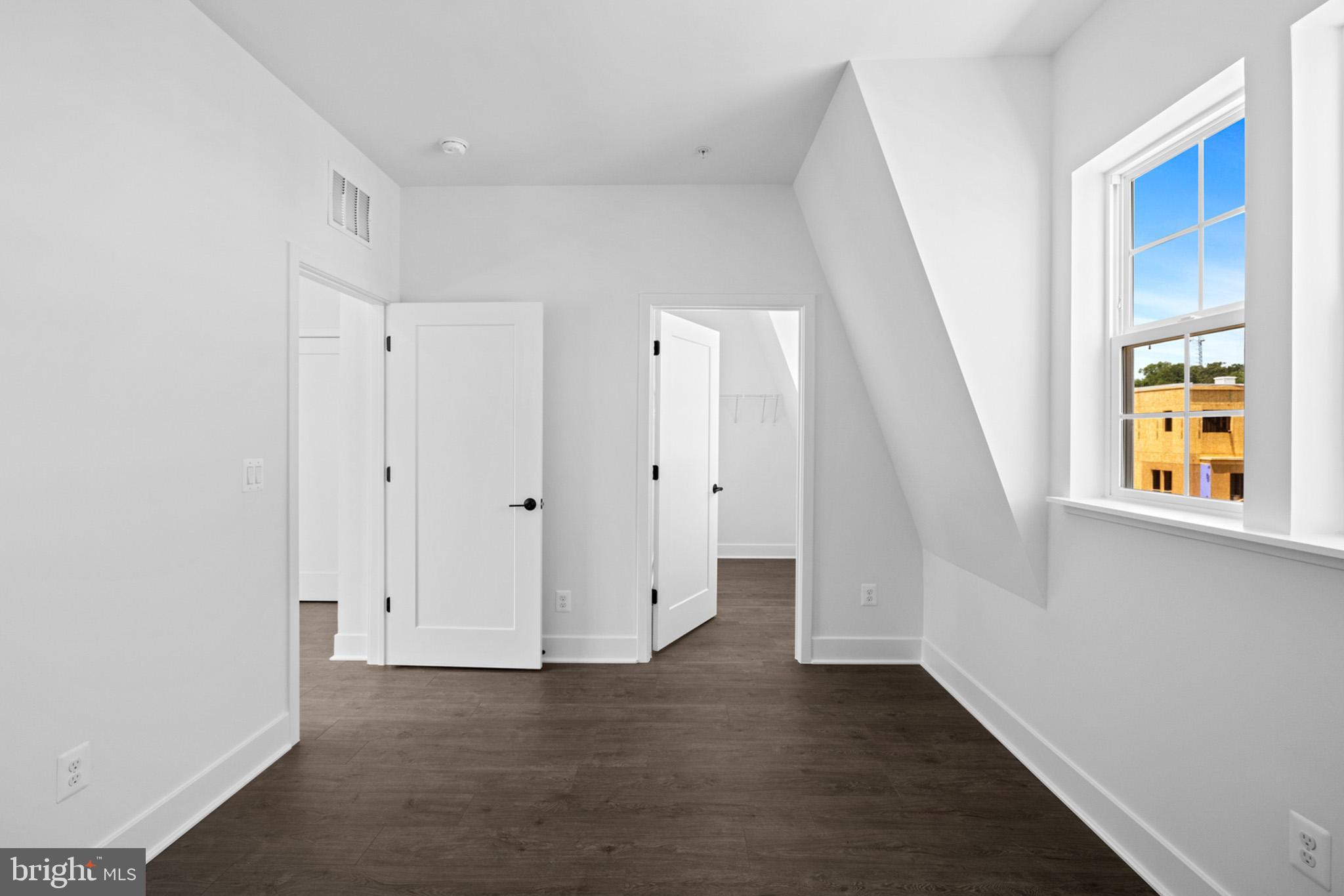 2550 FARMSTEAD DRIVE