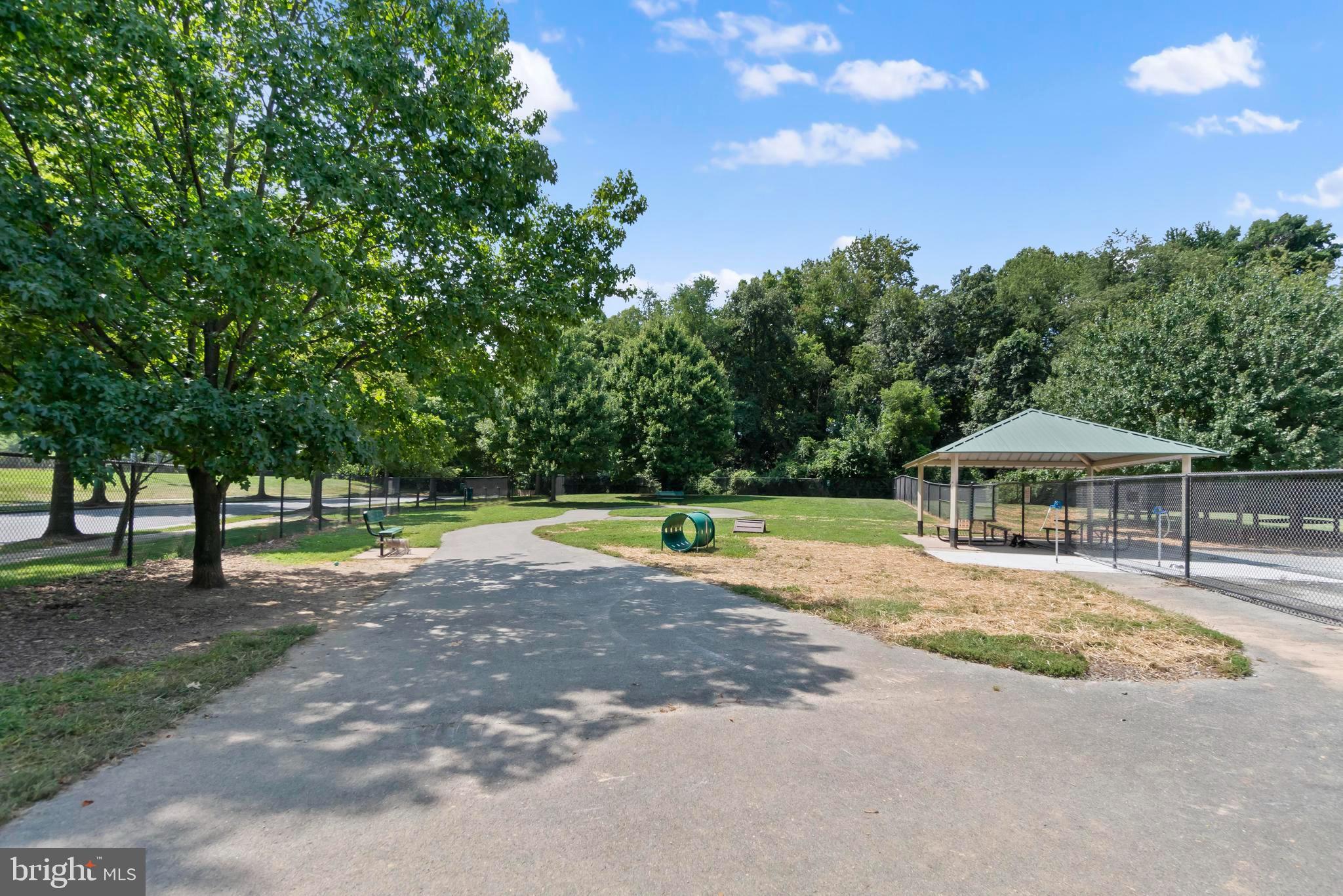 2550 FARMSTEAD DRIVE