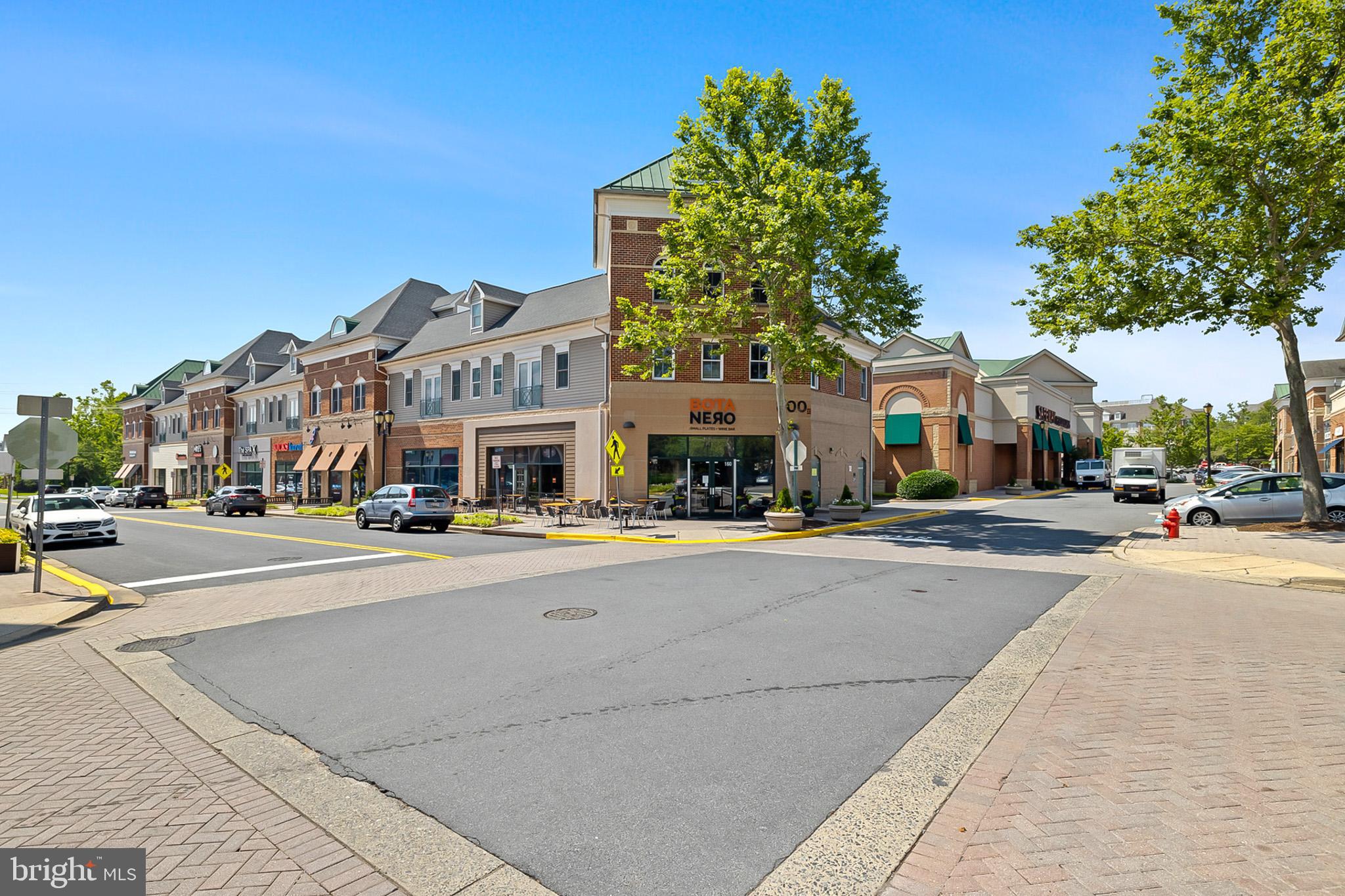 2550 FARMSTEAD DRIVE