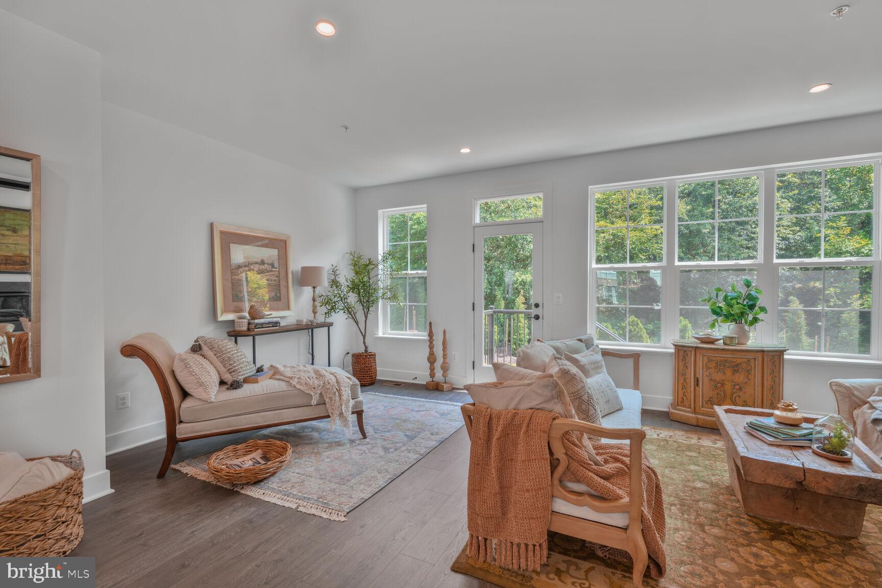 2550 FARMSTEAD DRIVE