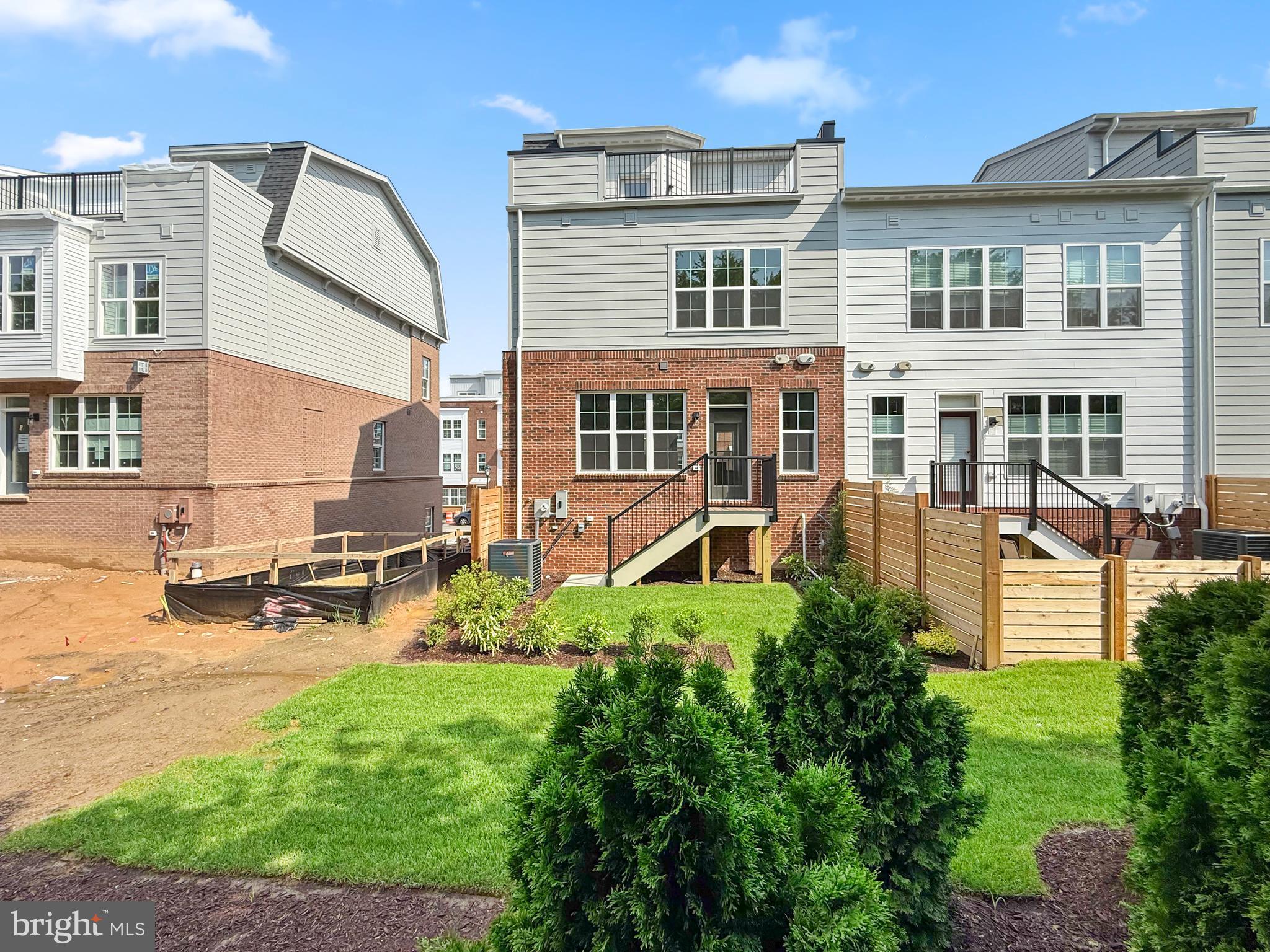 2550 FARMSTEAD DRIVE