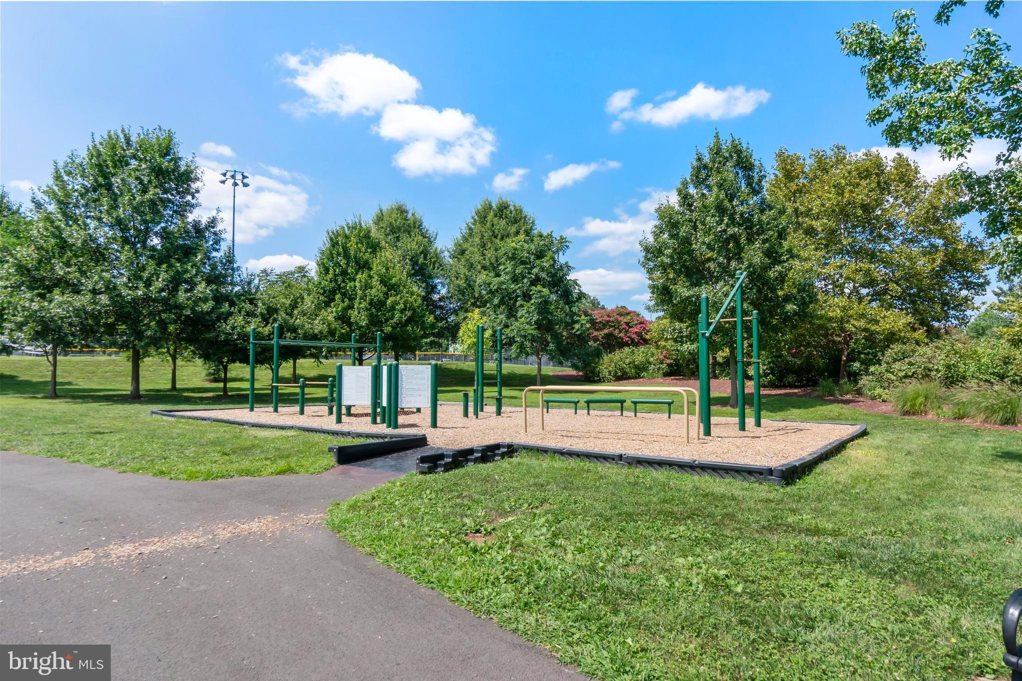 2550 FARMSTEAD DRIVE