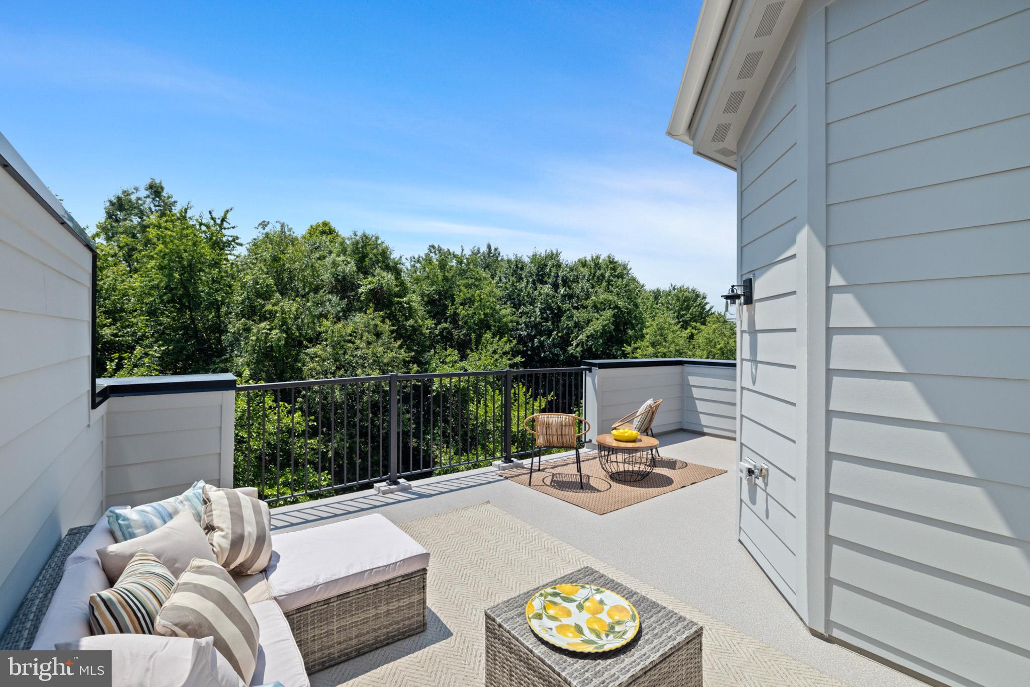 2550 FARMSTEAD DRIVE