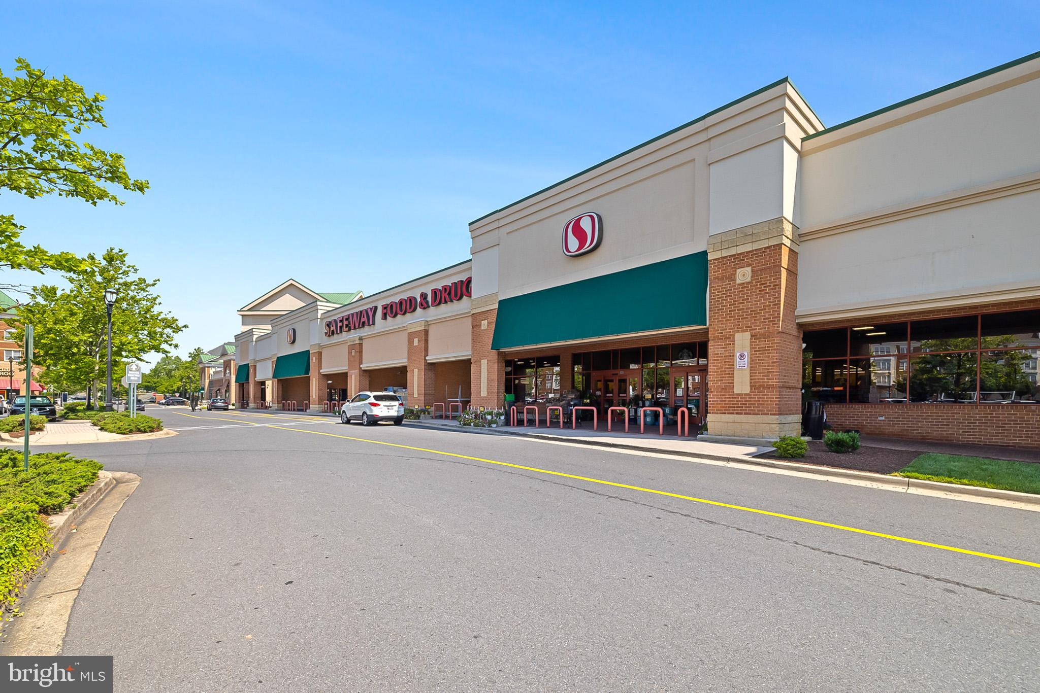 2550 FARMSTEAD DRIVE