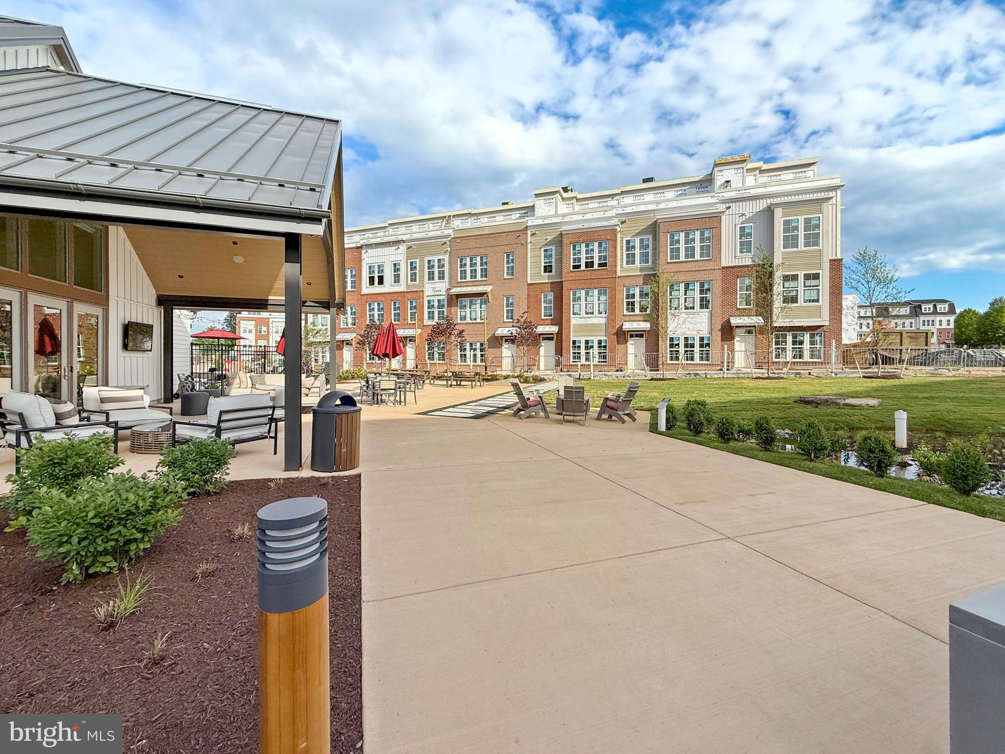 2550 FARMSTEAD DRIVE