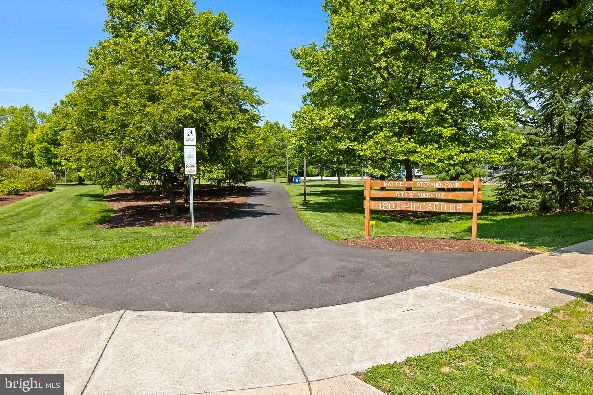 2550 FARMSTEAD DRIVE