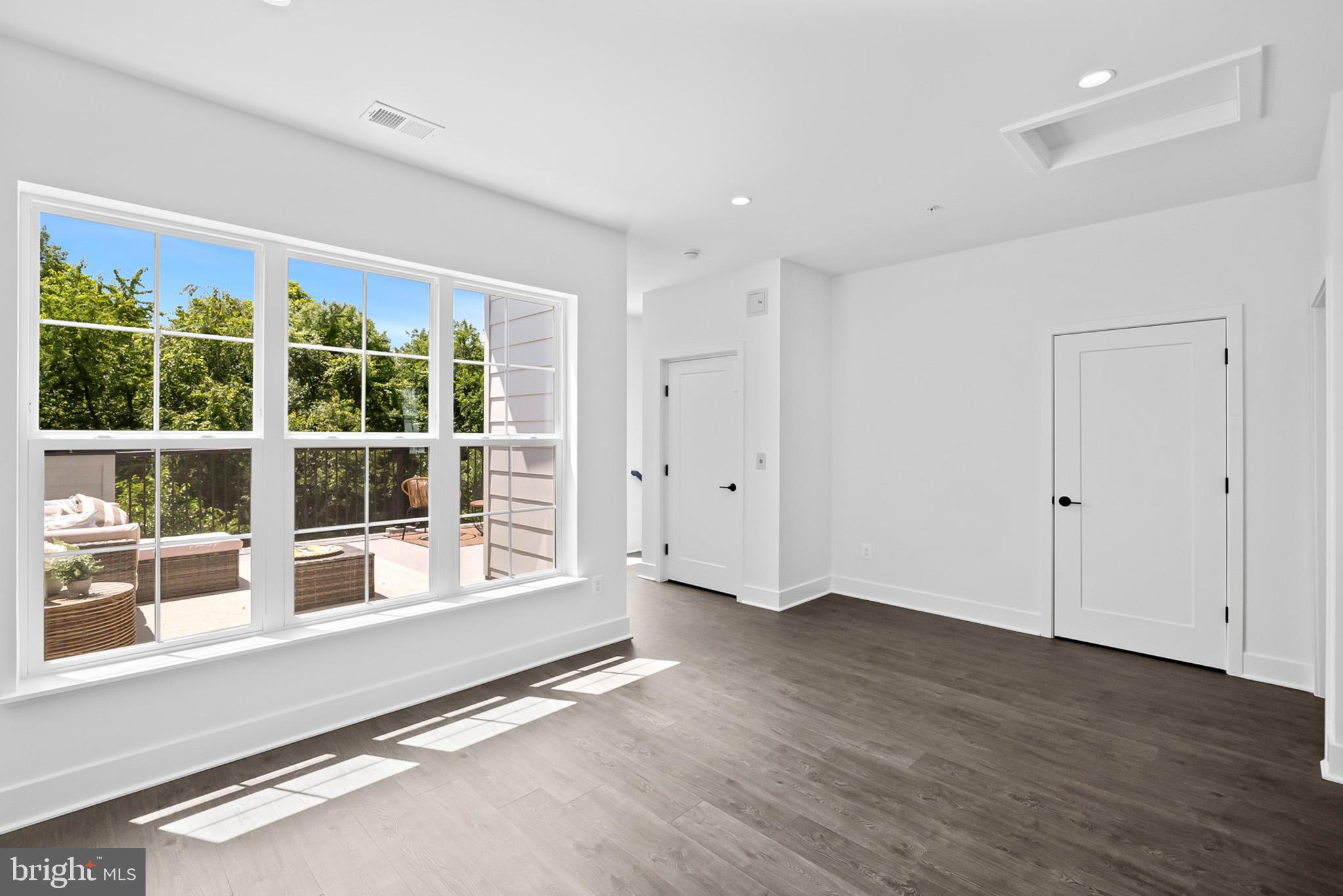 2550 FARMSTEAD DRIVE