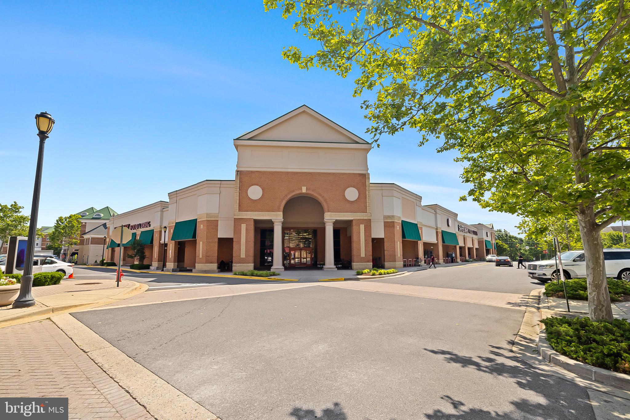 2550 FARMSTEAD DRIVE