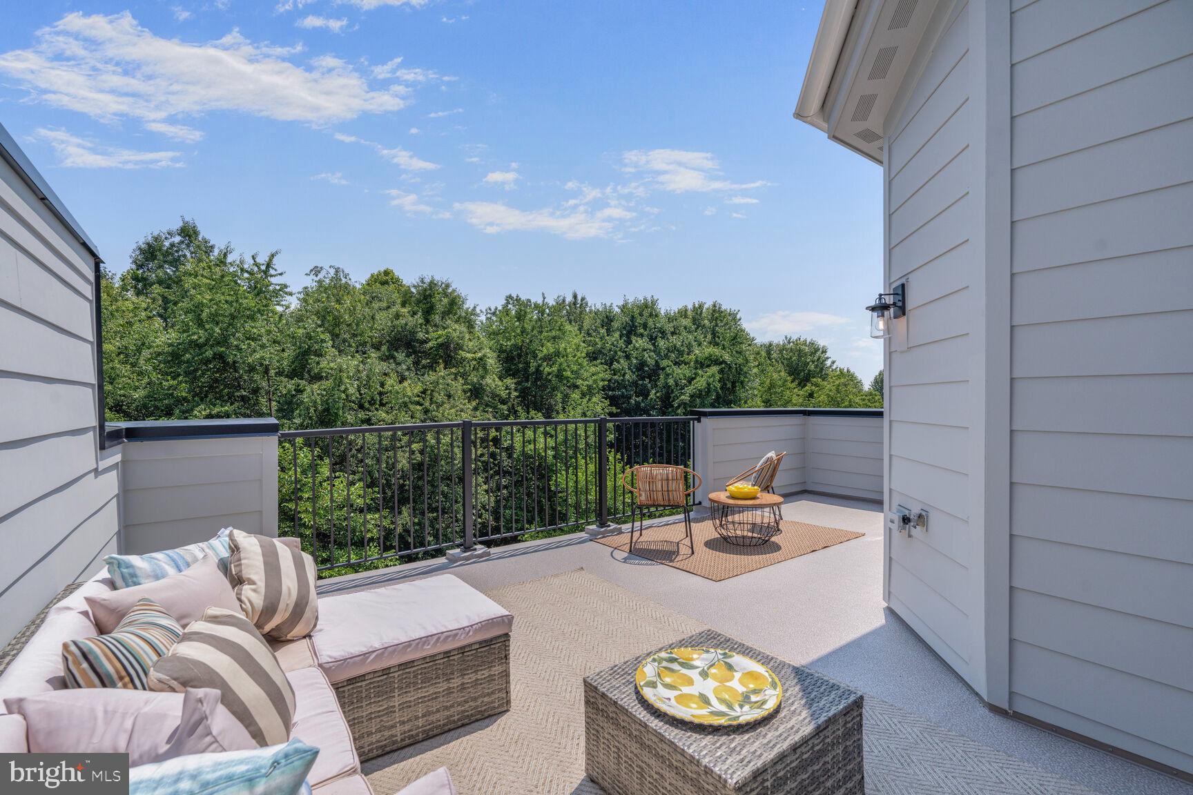 2550 FARMSTEAD DRIVE