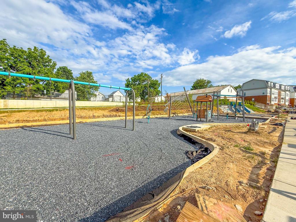 2550 FARMSTEAD DRIVE