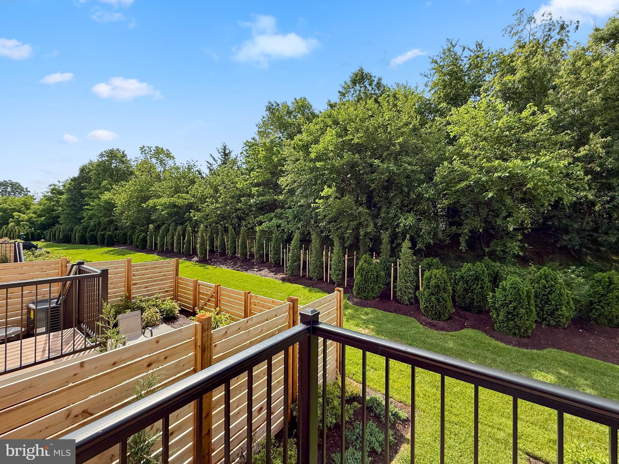 2550 FARMSTEAD DRIVE