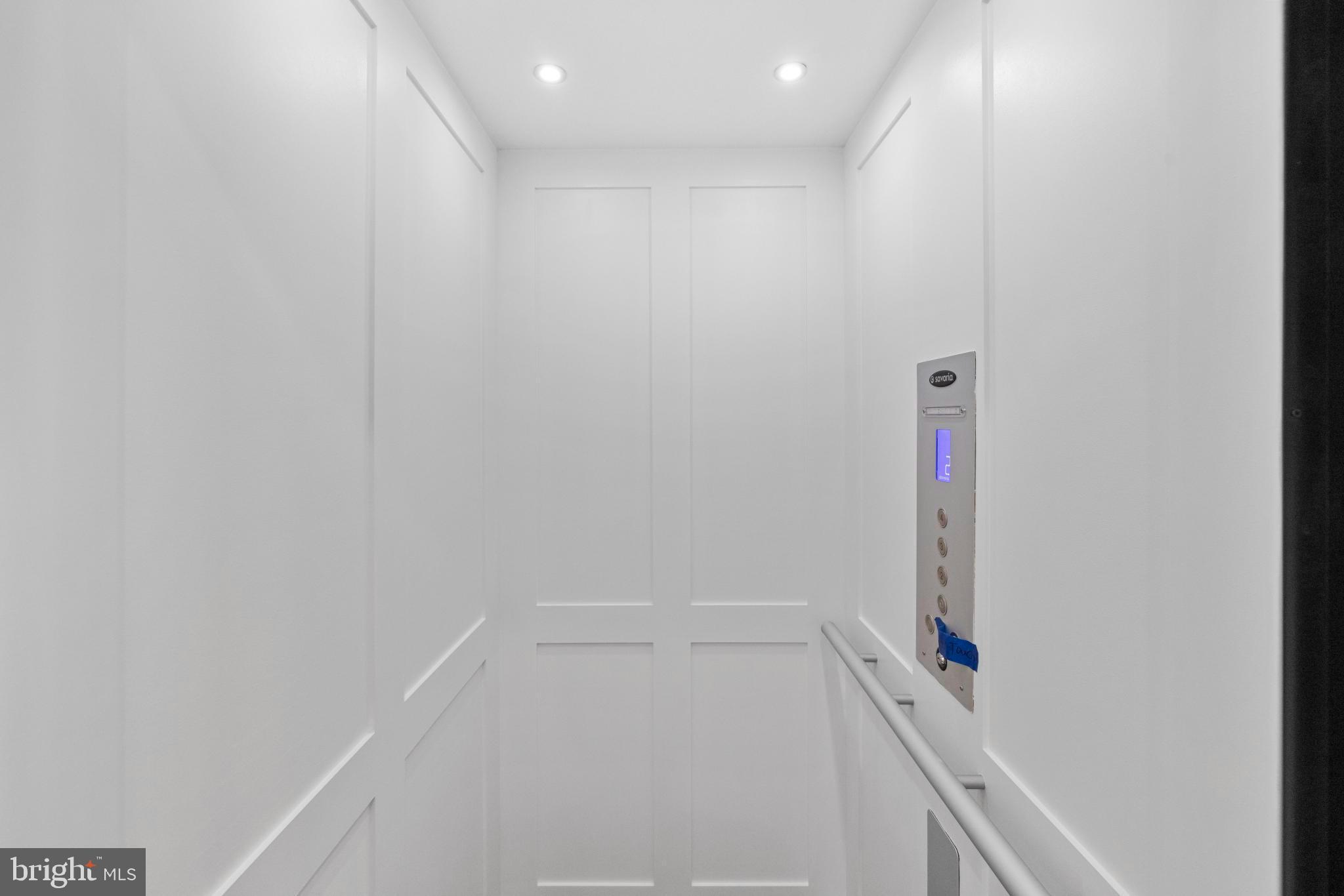 2550 FARMSTEAD DRIVE