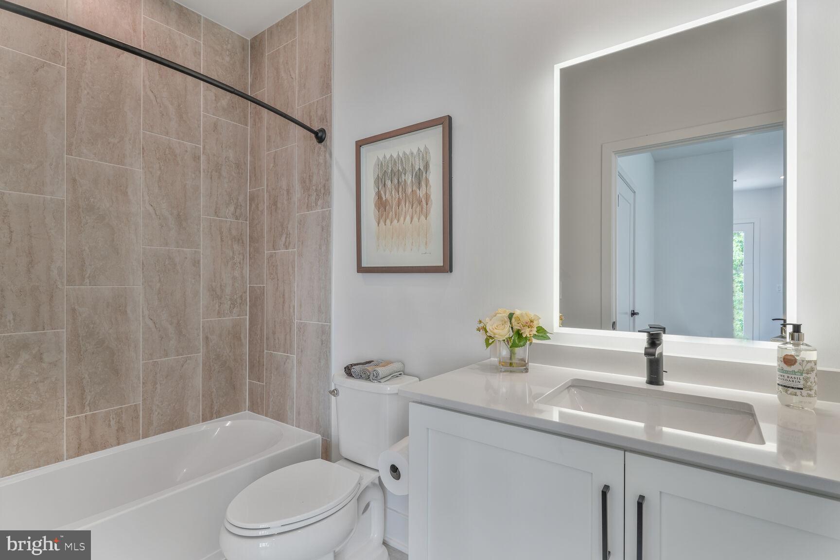 2550 FARMSTEAD DRIVE