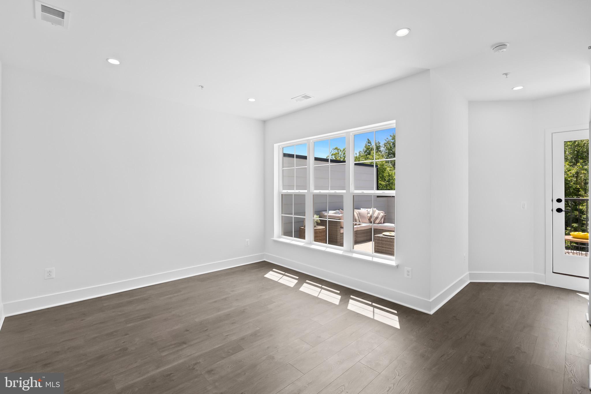 2550 FARMSTEAD DRIVE