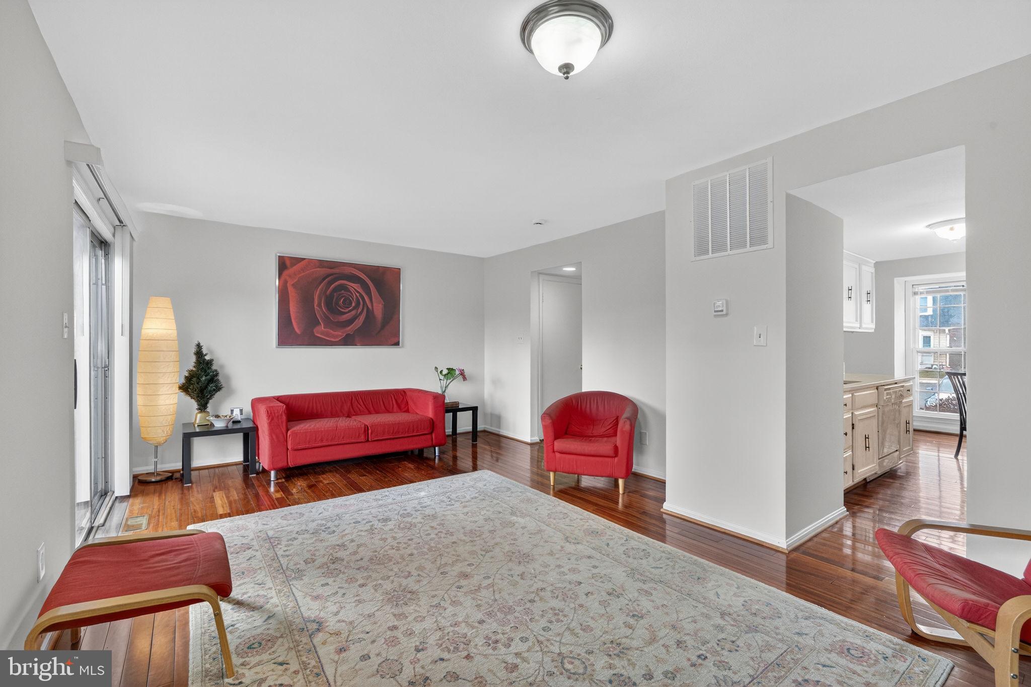 20017 SPUR HILL DRIVE