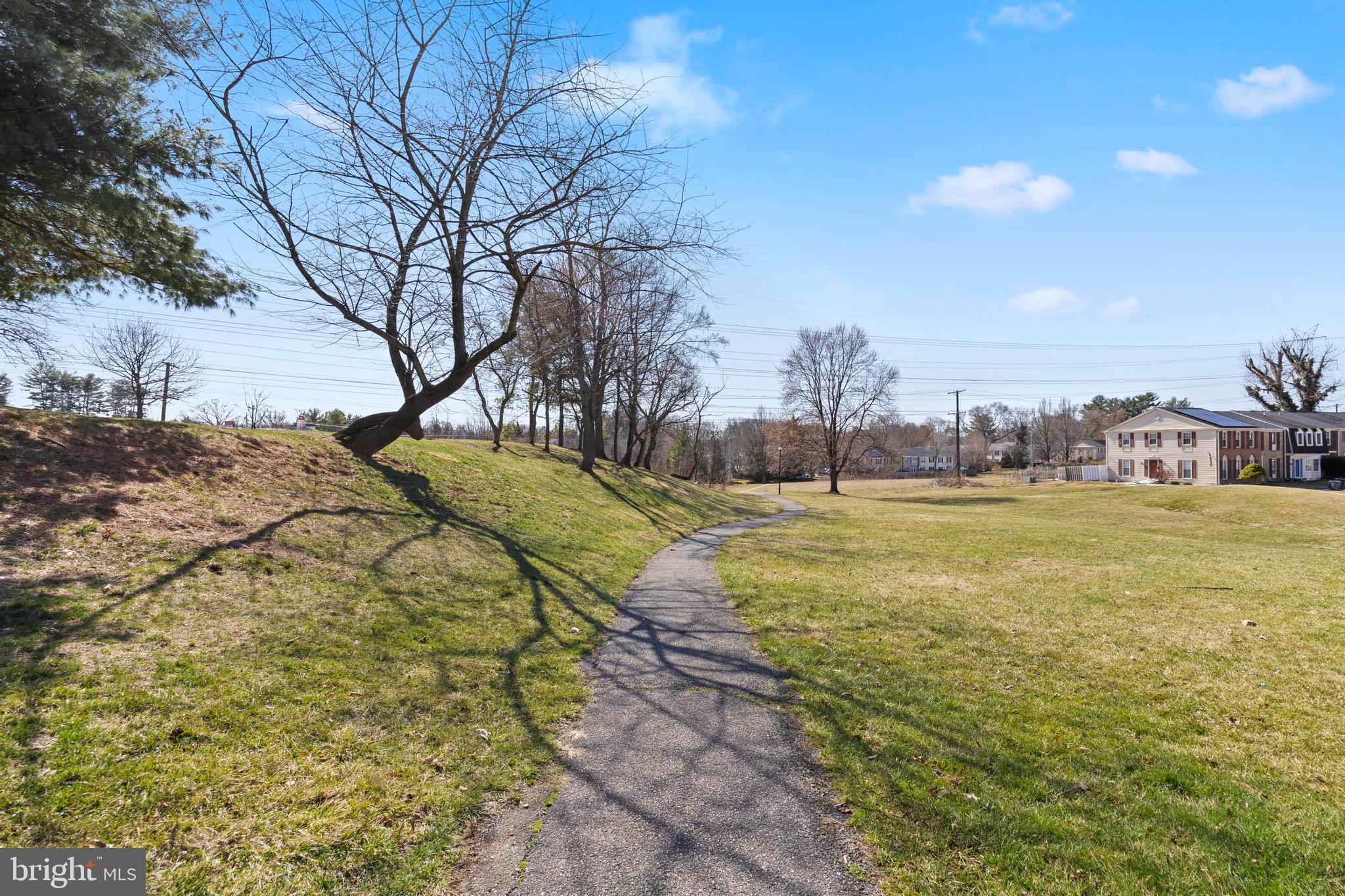 20017 SPUR HILL DRIVE