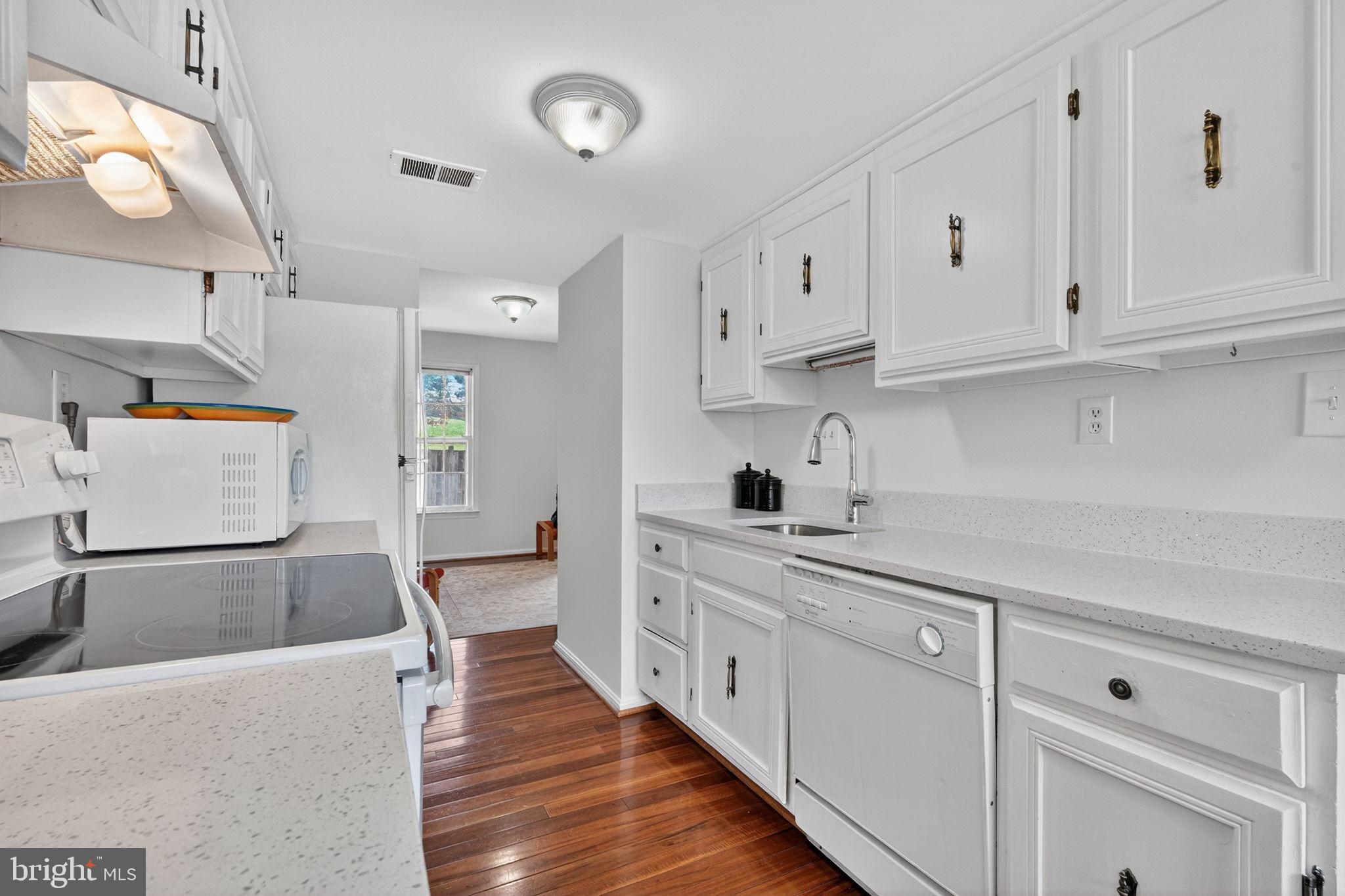 20017 SPUR HILL DRIVE