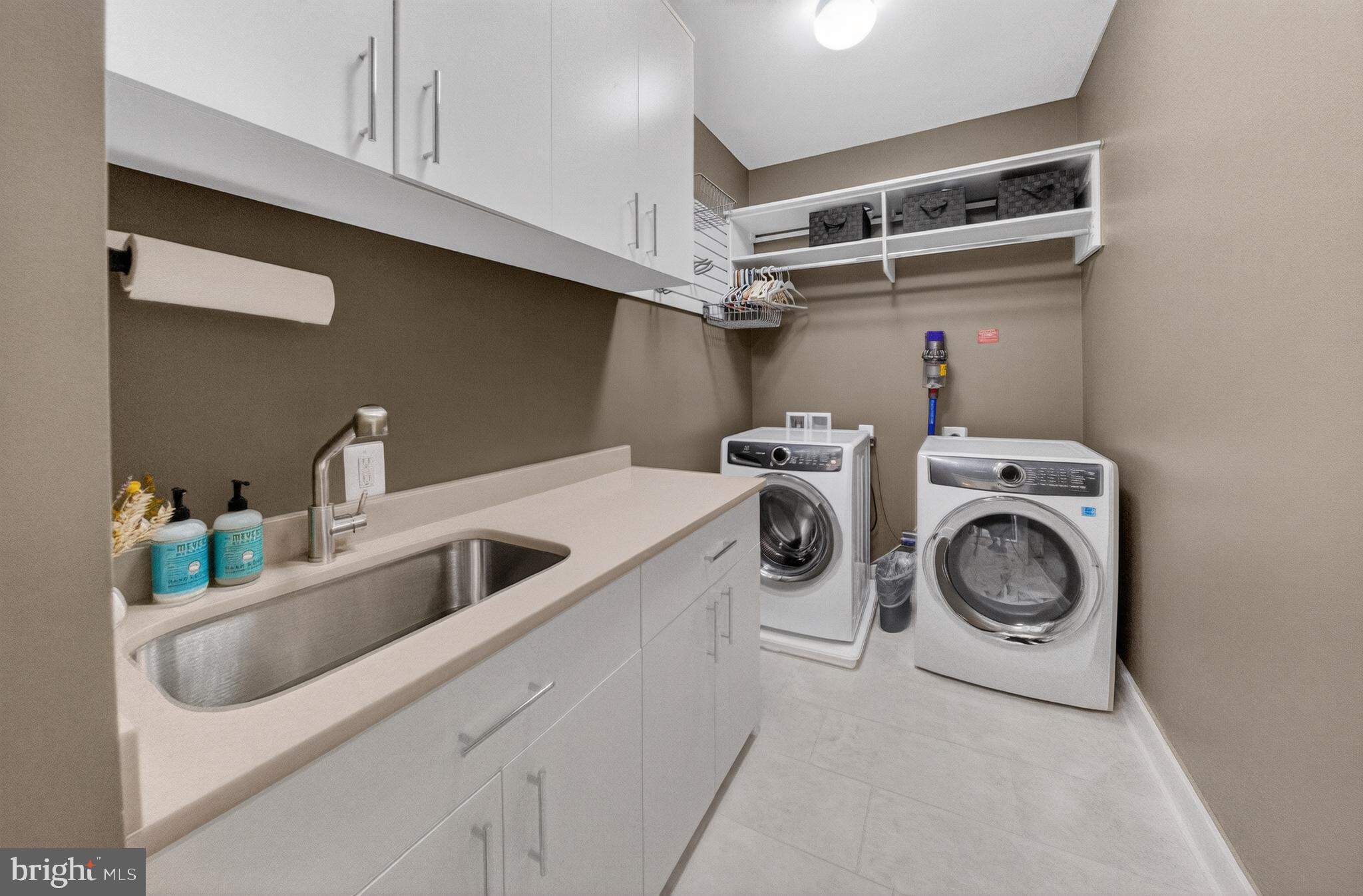 3262 ROYAL FERN PLACE