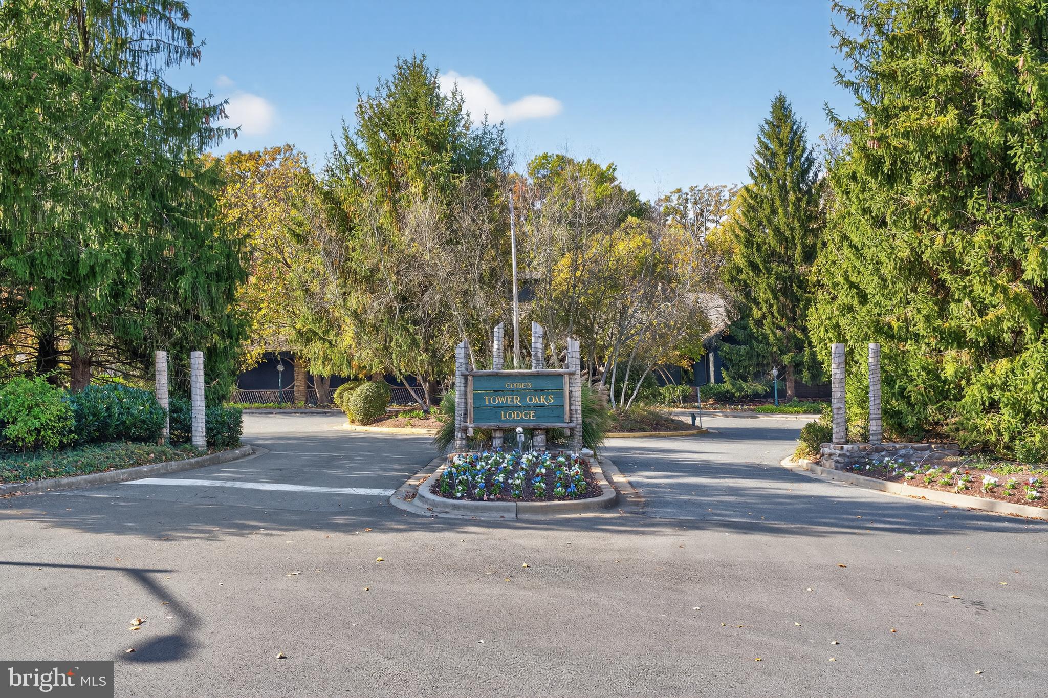 3262 ROYAL FERN PLACE