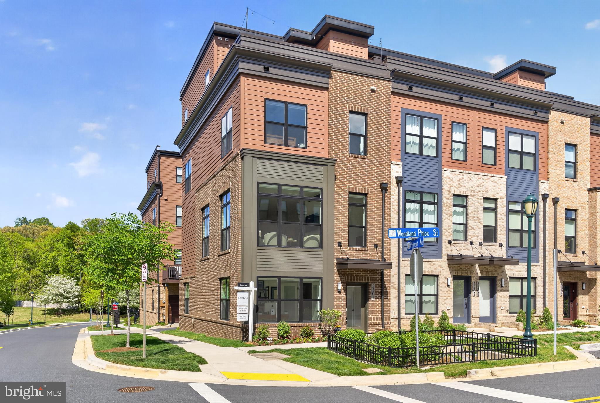 3301 WOODLAND PHLOX STREET