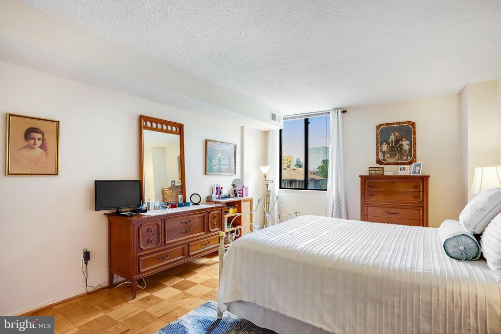 118 MONROE STREET Unit: 304