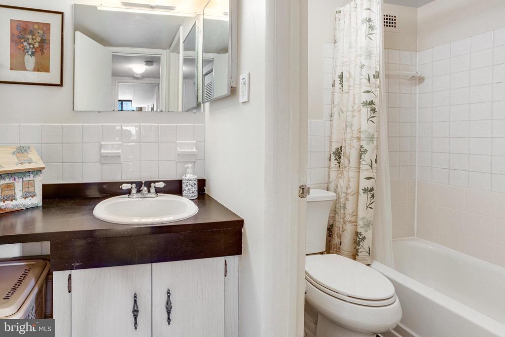 118 MONROE STREET Unit: 304