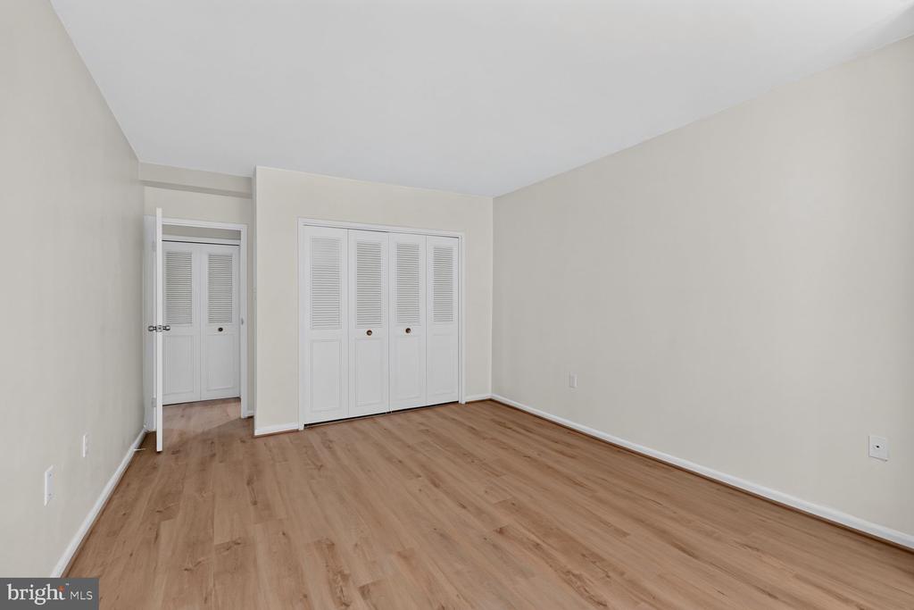 10500 ROCKVILLE PIK Unit: G17