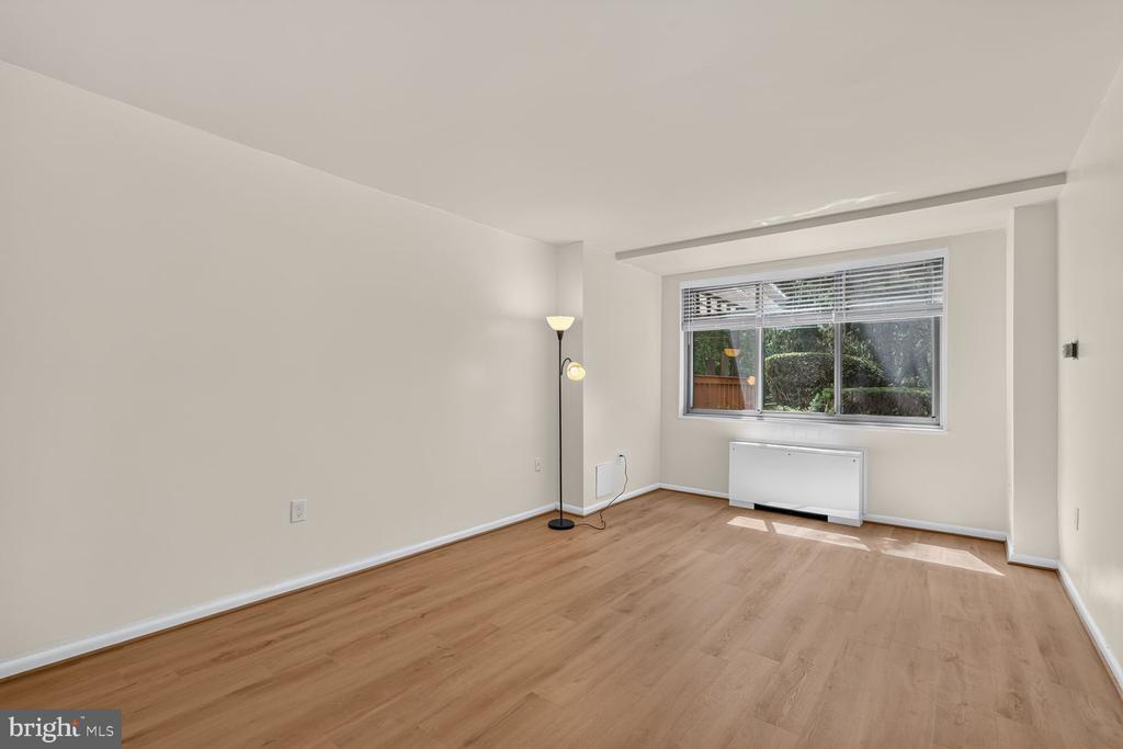 10500 ROCKVILLE PIK Unit: G17