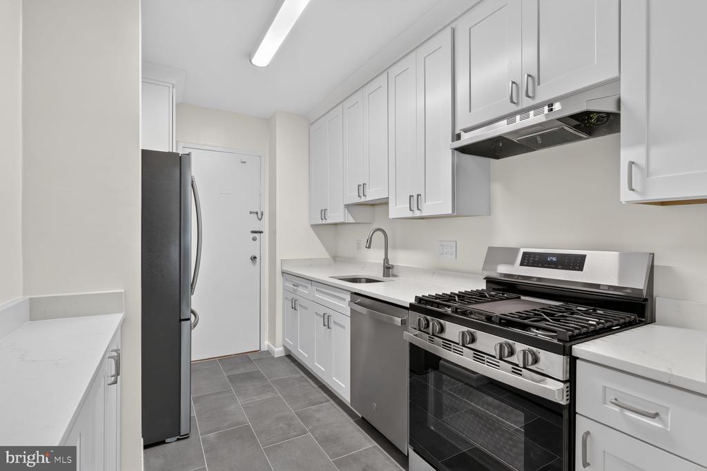 10500 ROCKVILLE PIK Unit: G17