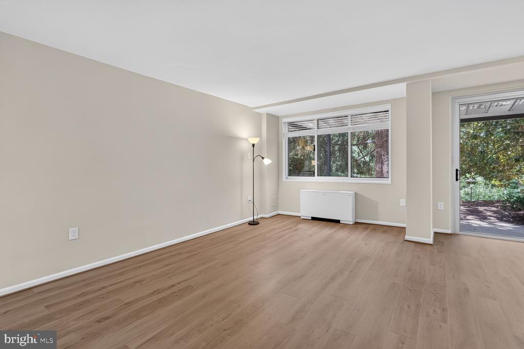 10500 ROCKVILLE PIK Unit: G17