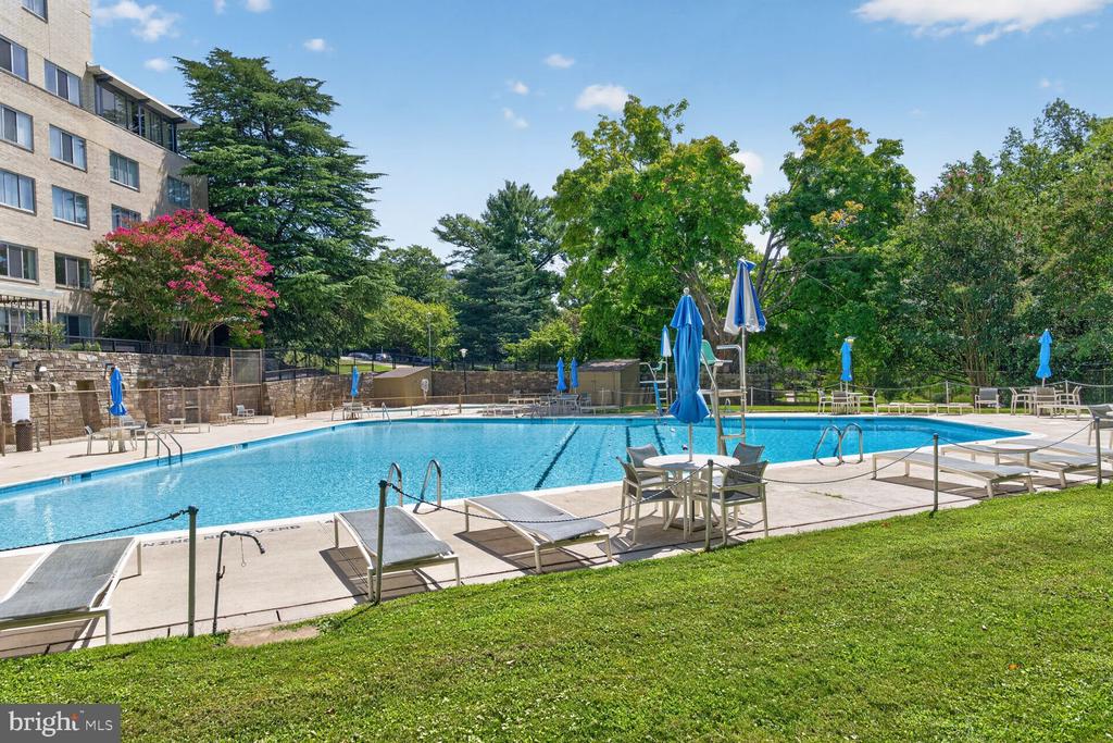 10500 ROCKVILLE PIK Unit: G17