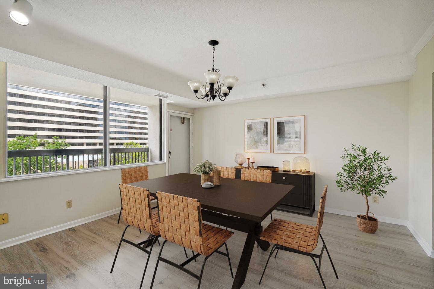3713 S George Mason Dr #507