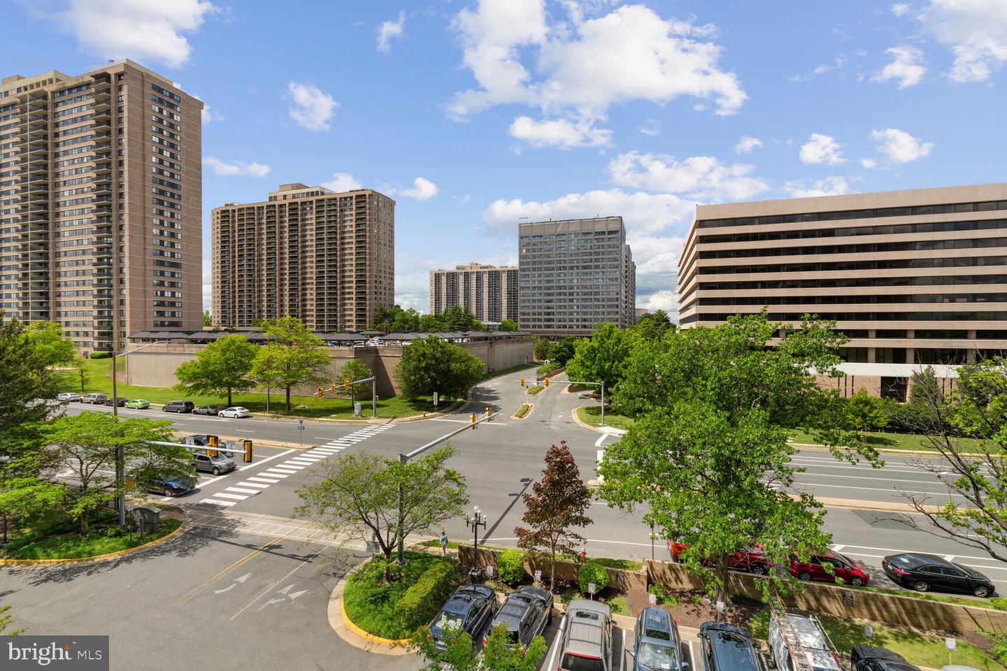 3713 S George Mason Dr #507