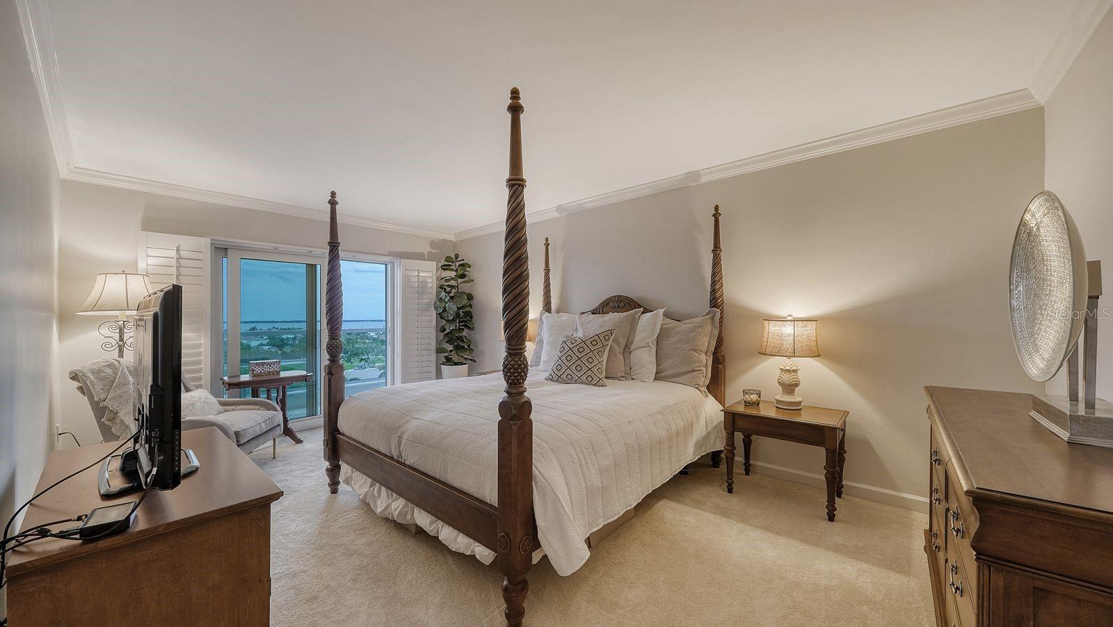 1050 LONGBOAT CLUB ROAD Unit: 904