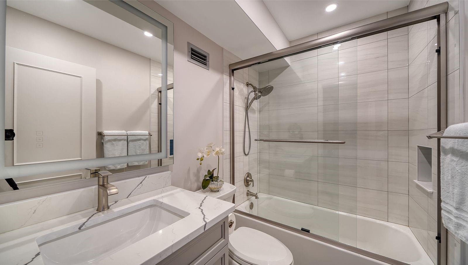 1050 LONGBOAT CLUB ROAD Unit: 904