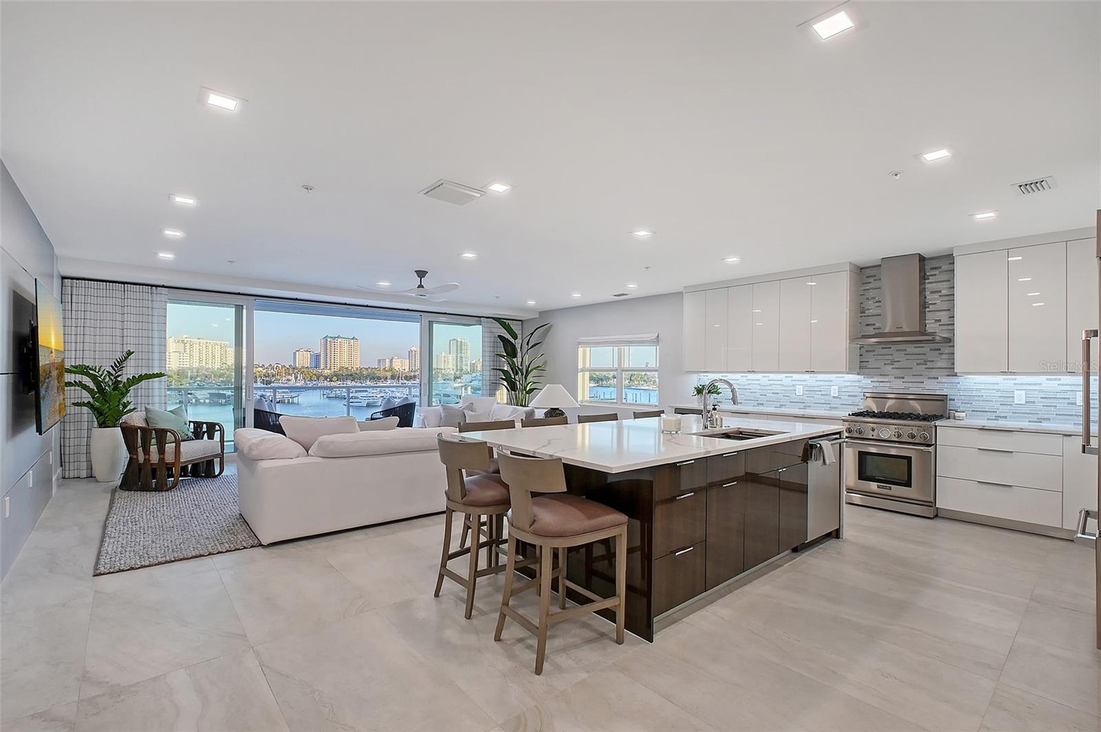 650 GOLDEN GATE PT #403