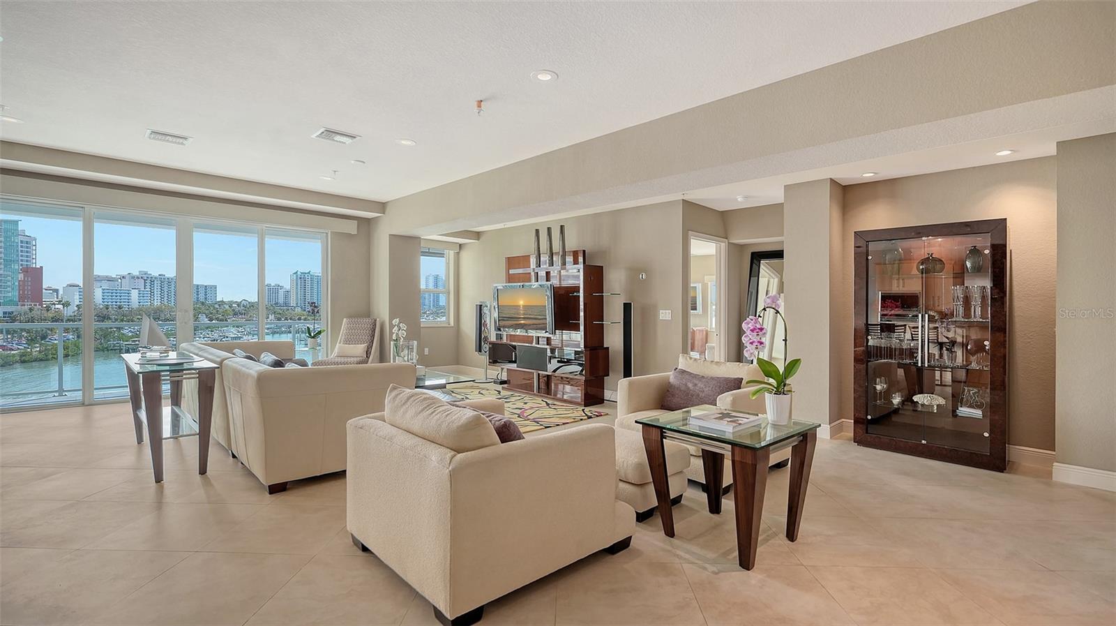 650 GOLDEN GATE PT #602
