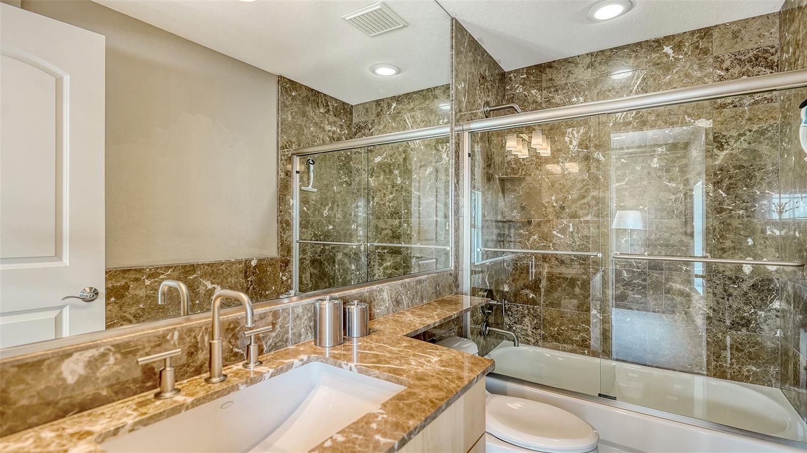 650 GOLDEN GATE PT #602