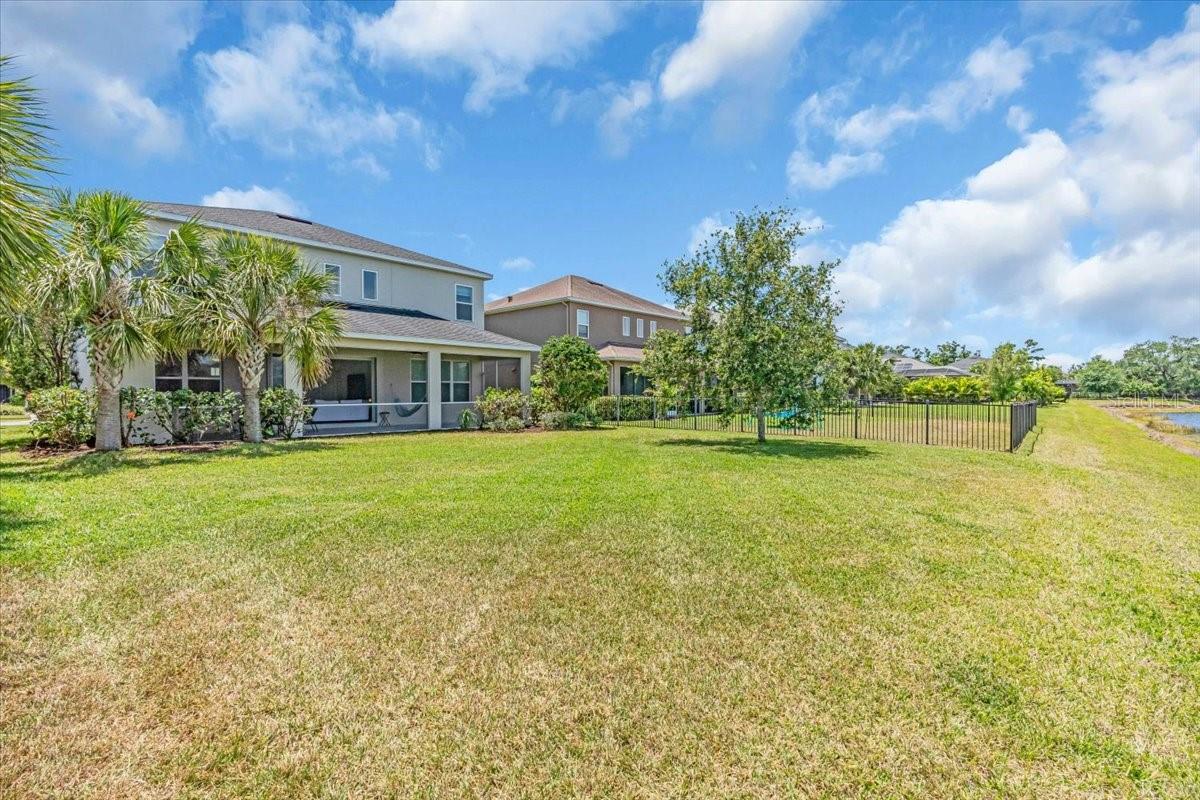 5740 SUNFLOWER CIR