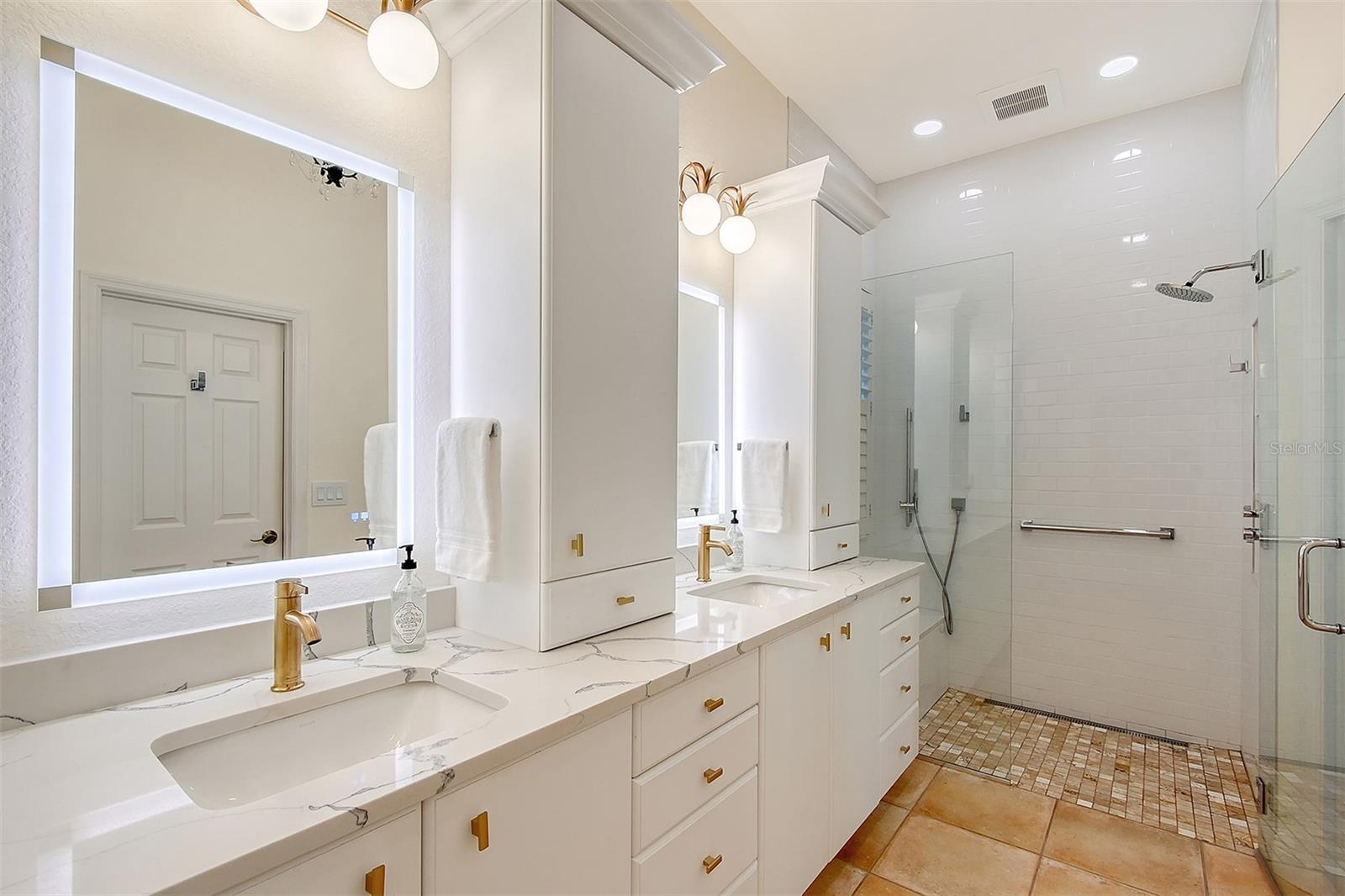 4108 ROBERTS POINT RD