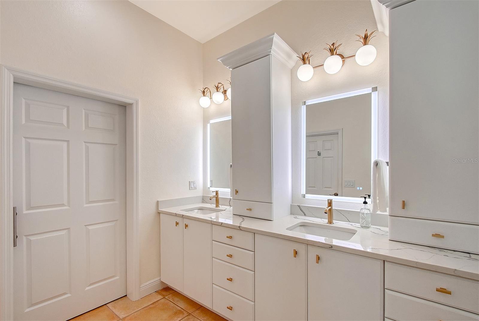 4108 ROBERTS POINT RD