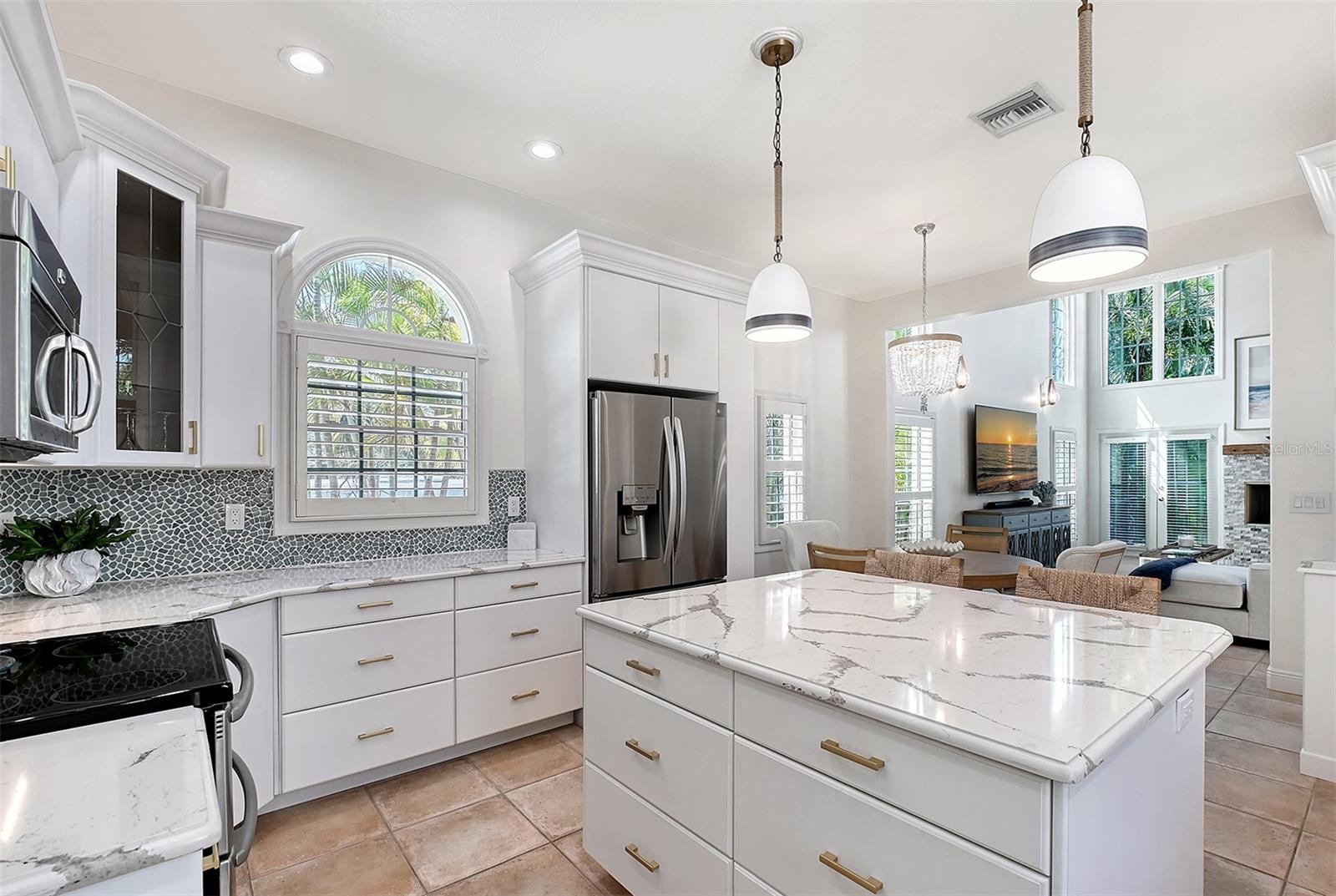 4108 ROBERTS POINT RD