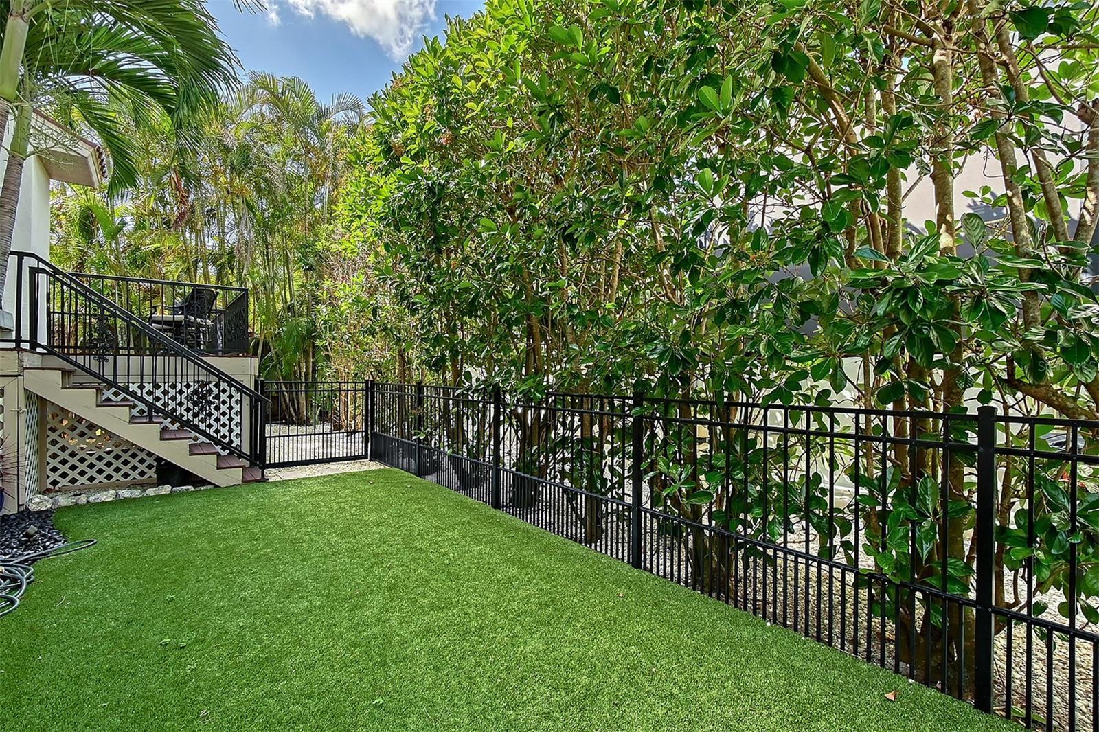 4108 ROBERTS POINT RD