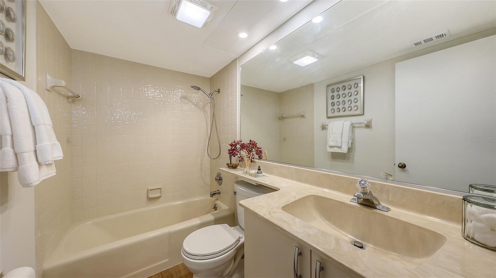 5223 HERON WAY #104
