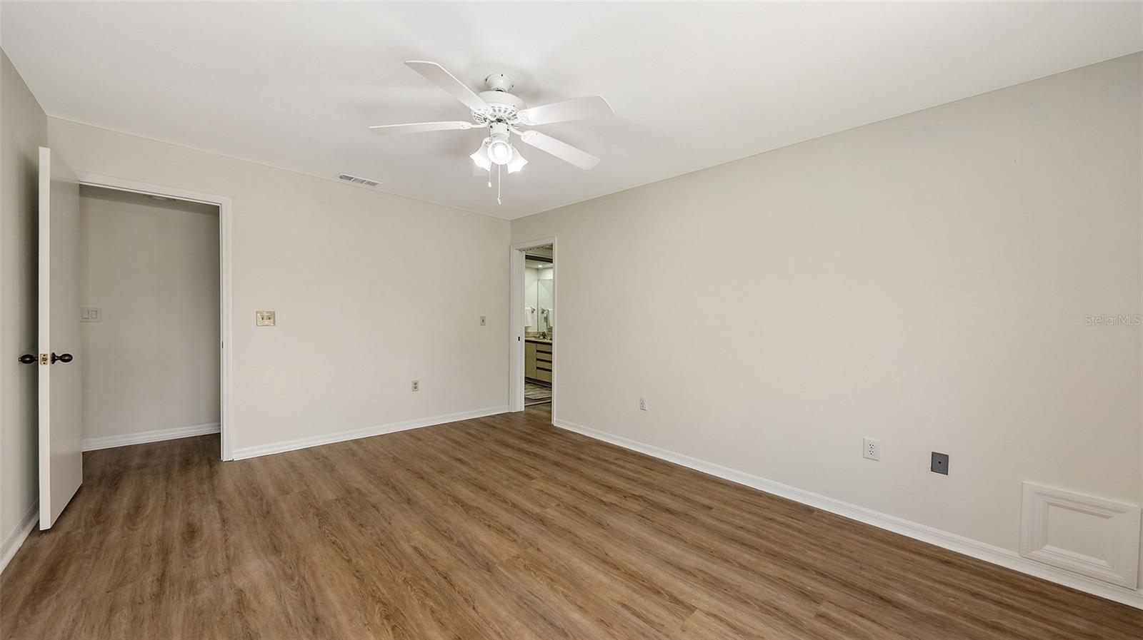 5223 HERON WAY #104