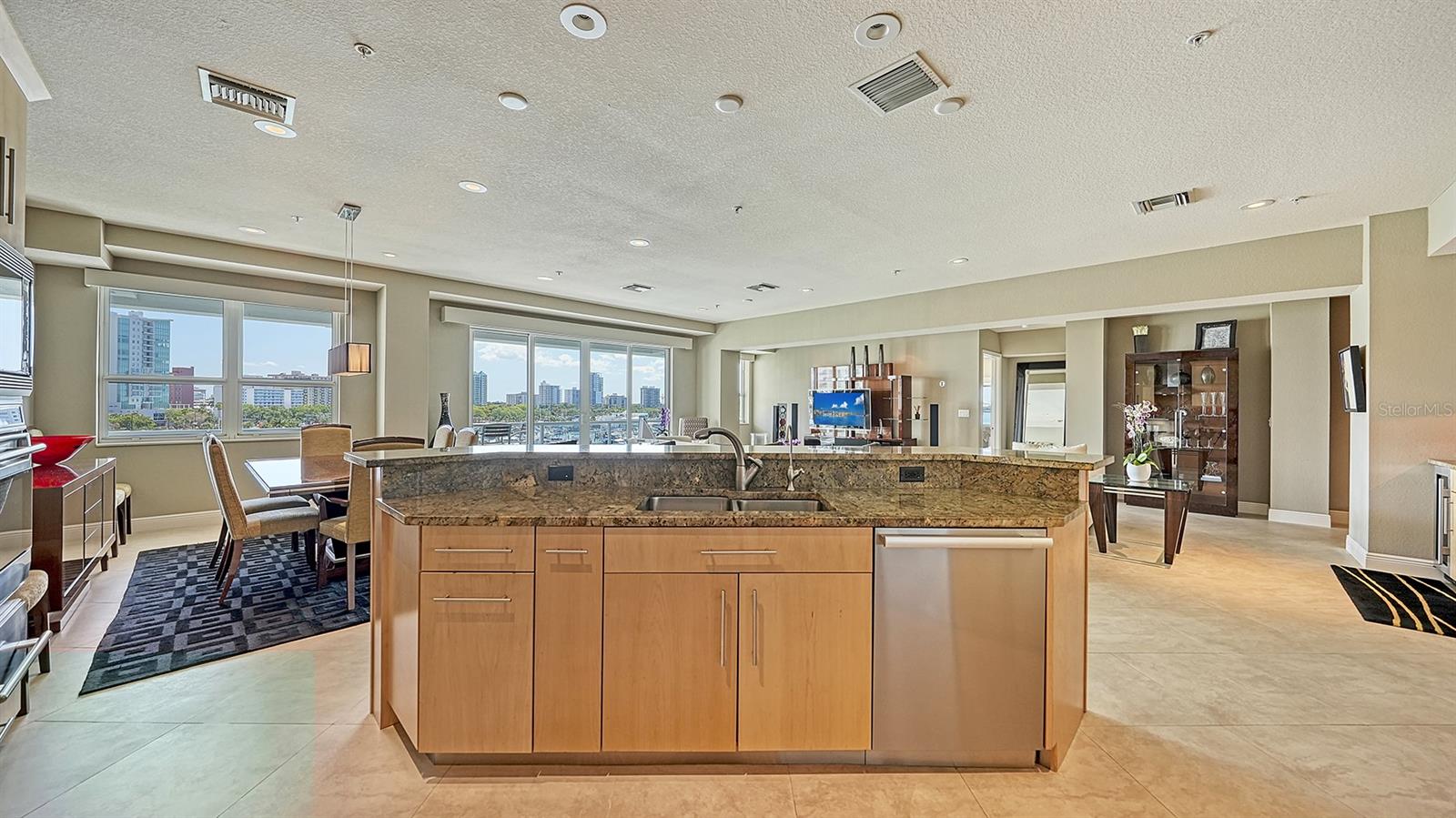 650 GOLDEN GATE PT #602