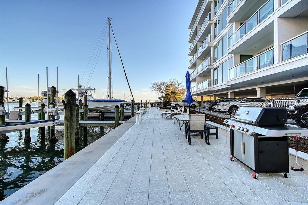 650 GOLDEN GATE PT #403