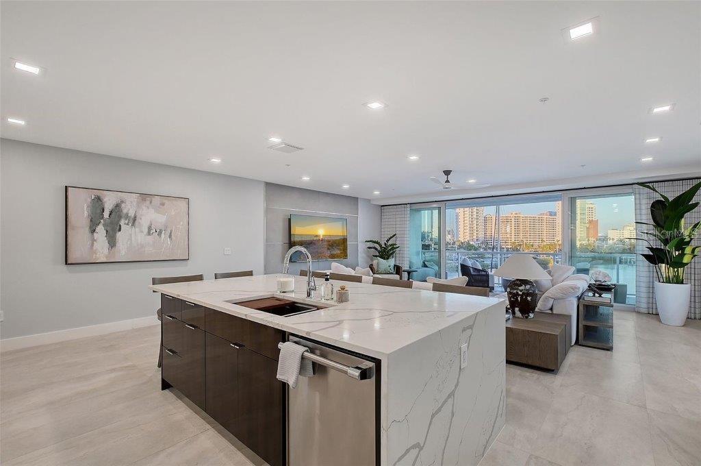 650 GOLDEN GATE PT #403