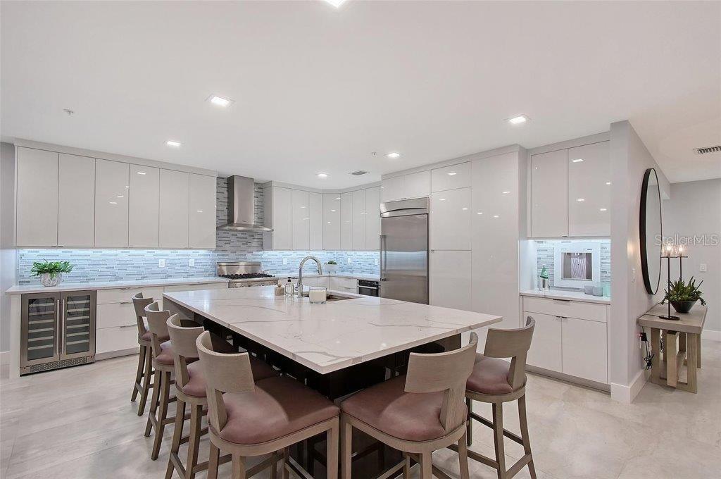 650 GOLDEN GATE PT #403